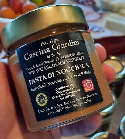 Cascina Giardini 컨트리하우스 알바