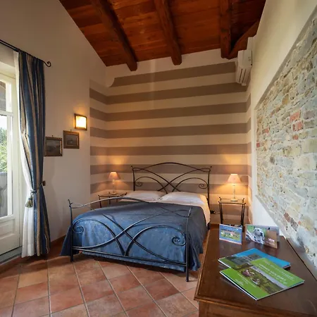 Country house Cascina Giardini Alba (Piedmont)