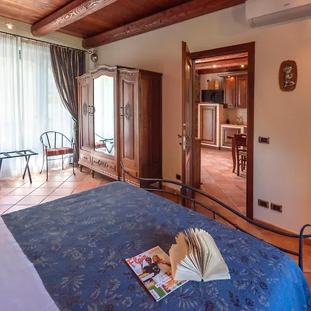 Cascina Giardini Εξοχικό σπίτι *