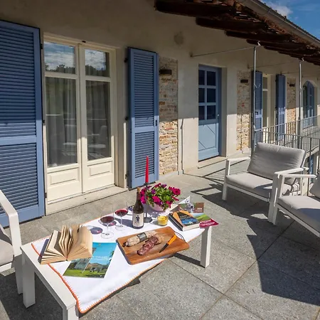 Country house Cascina Giardini Alba (Piedmont)