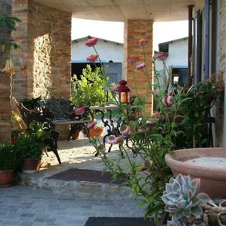 Country house Cascina Giardini Alba (Piedmont)