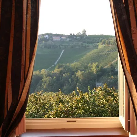 Country house Cascina Giardini Alba (Piedmont)